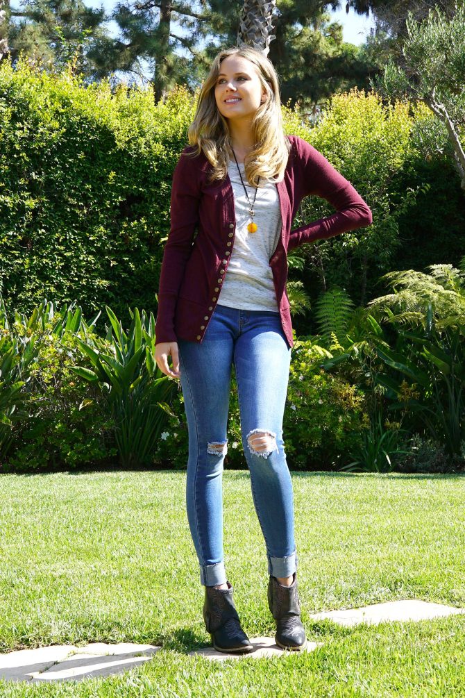 SNAP BUTTON SWEATER CARDIGAN WITH RIBBED DETAIL